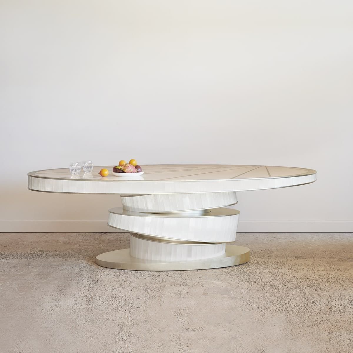ring table by jallu